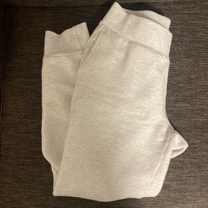 Aritzia TNA CozyAF Sweatpants